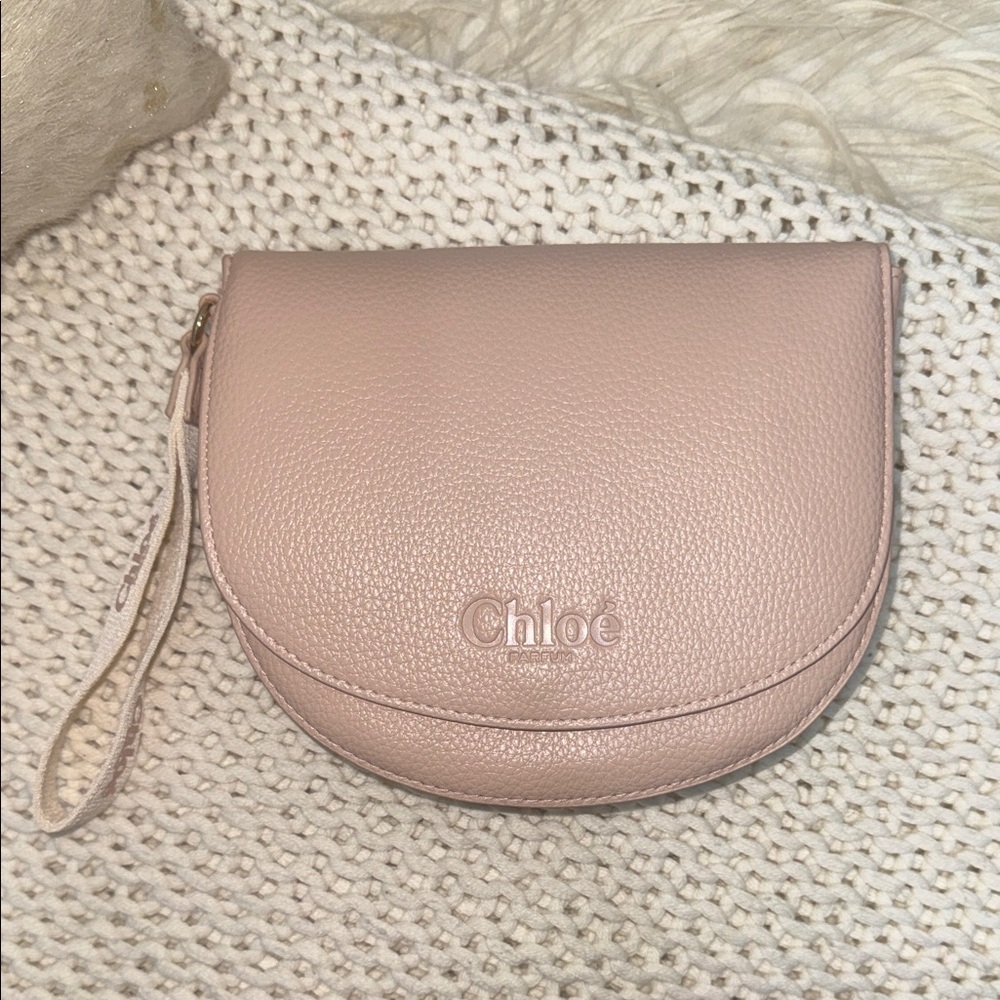 Chloé Pebbled Leather Wristlet Clutch in Pale Pink